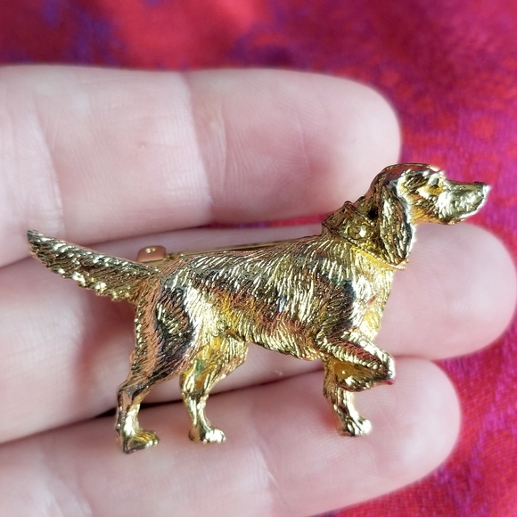 Vintage Jewelry - Vintage Pointer Dog brooch pin gold tone setter